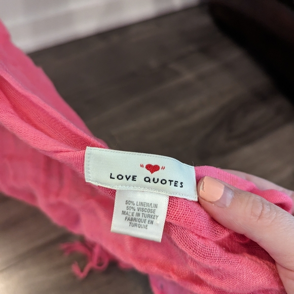 Vintage Love Quotes Linen Scarf in Barbie Pink - Picture 3 of 4